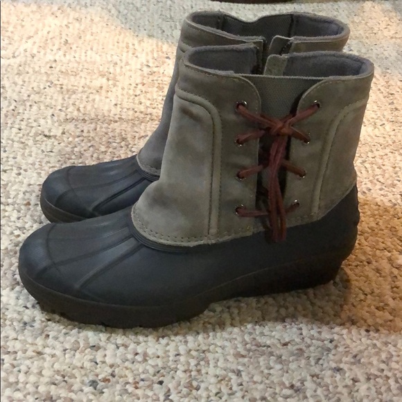 Sperry Shoes - Women’s Sperry winter duck boots